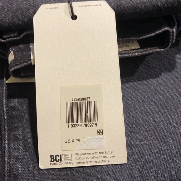 Levi's RibCage Ankle Straight Jeans - Picture 9 of 16